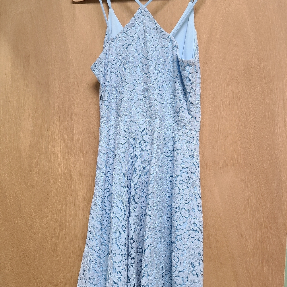 Dress - Picture 3 of 4